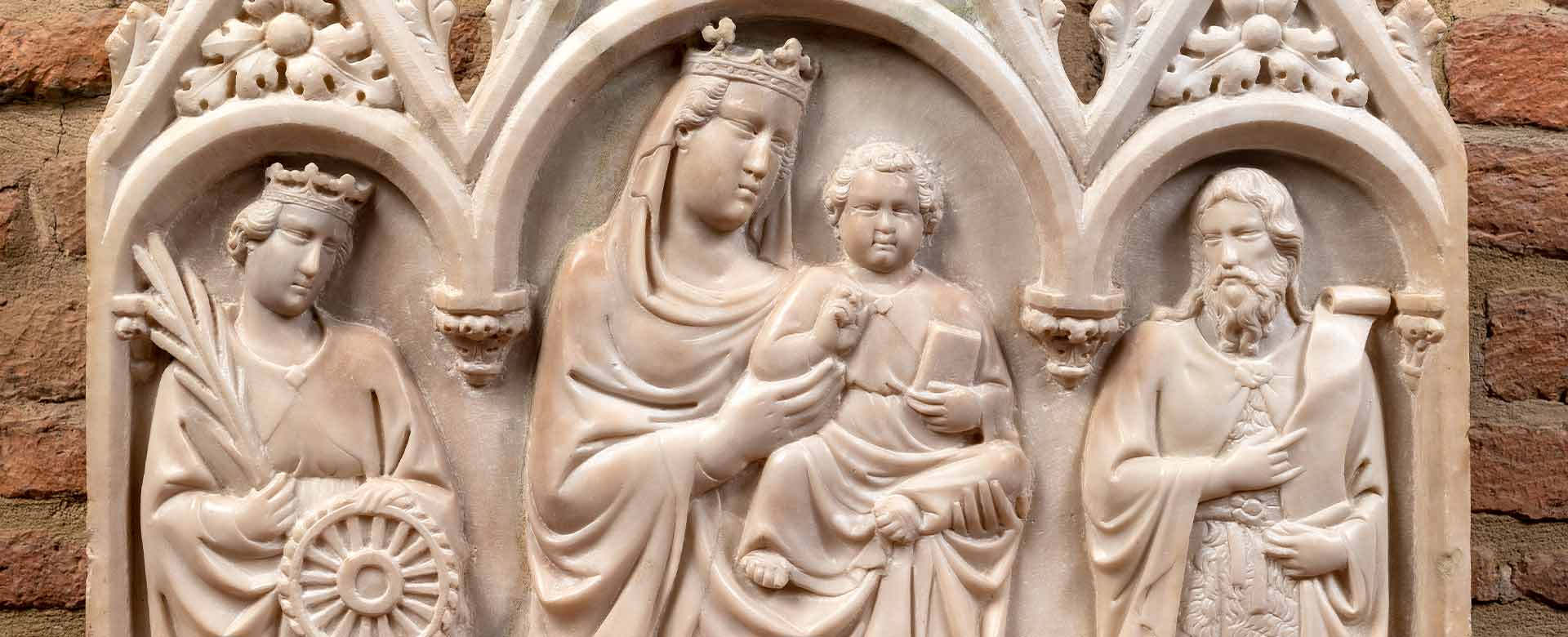 Madonna con Bambino tra S. Caterina d'Alessandria e S. Giovanni Battista di Tino di Camaino