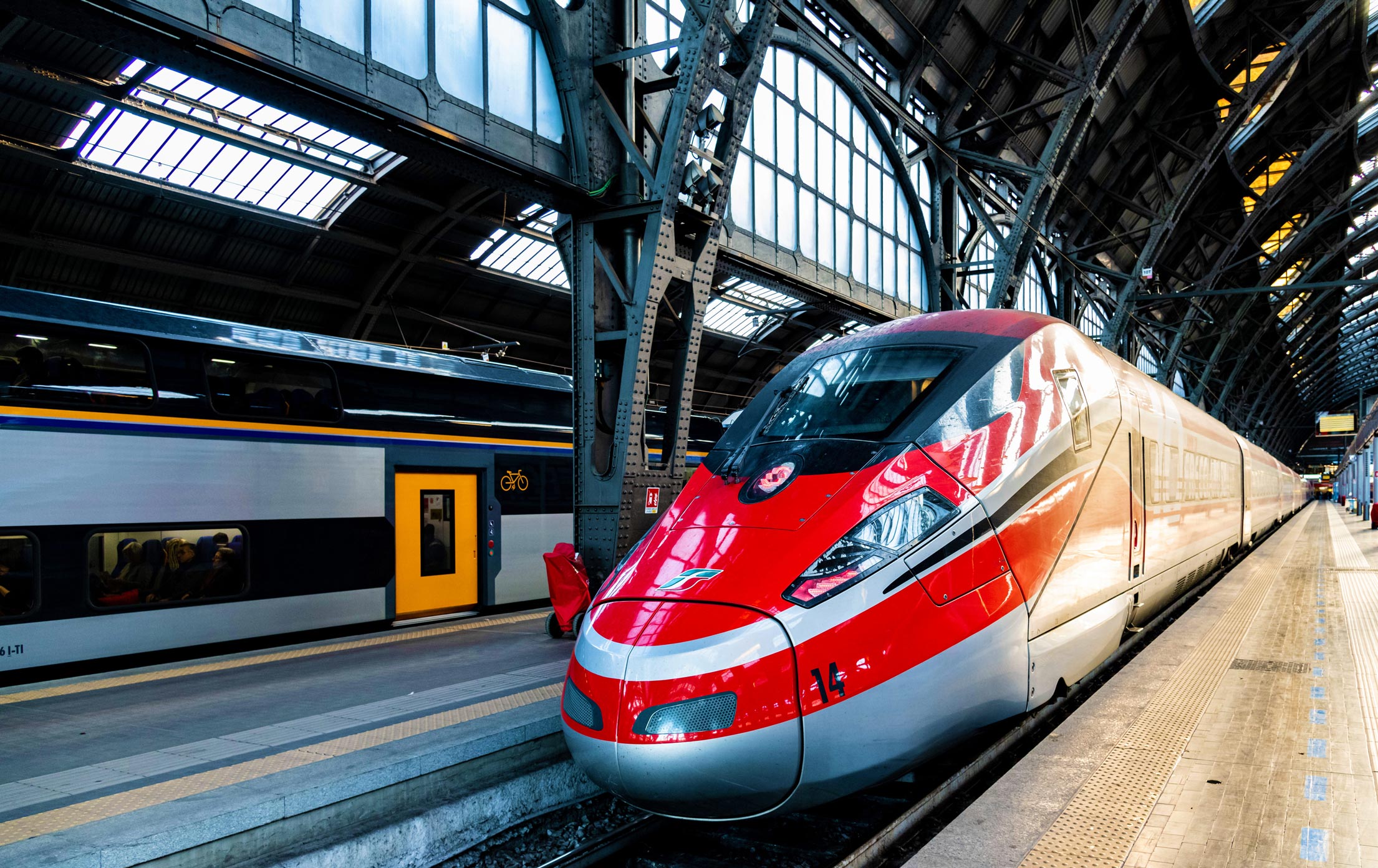 Stazione, Frecciarossa, treno Regionale