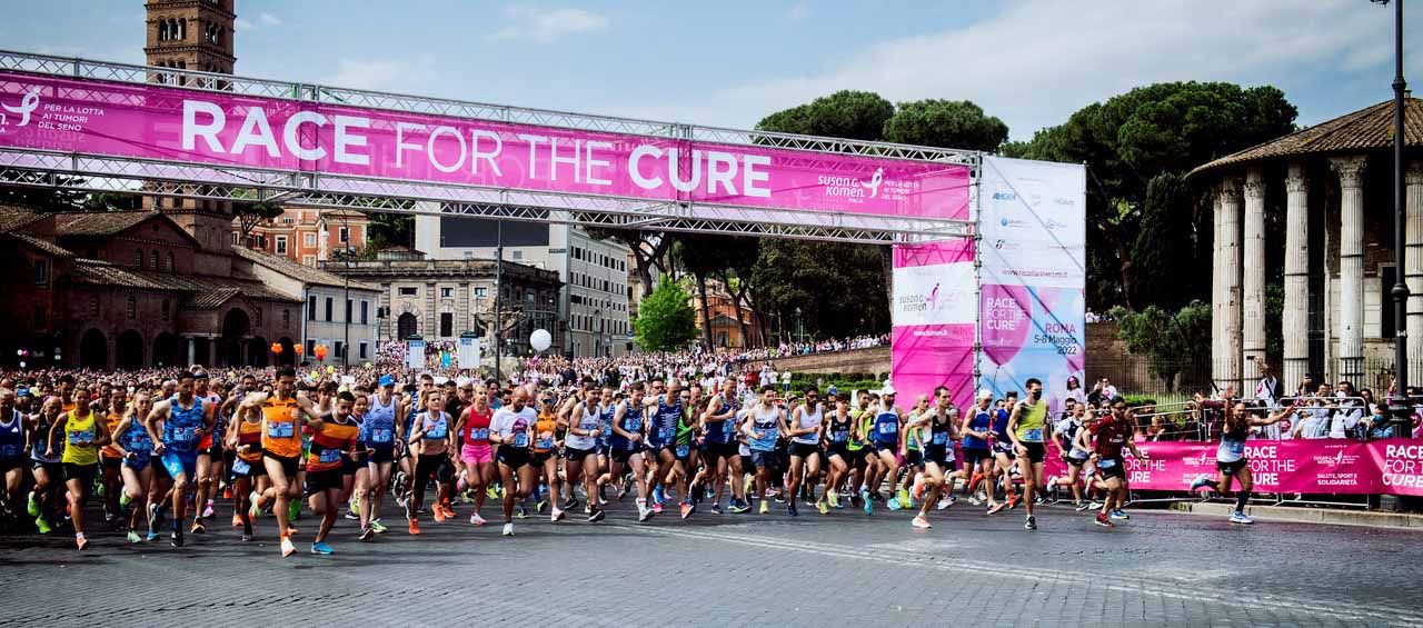 La partenza della maratona Race for the Cure a Roma, l'8 maggio 2022
