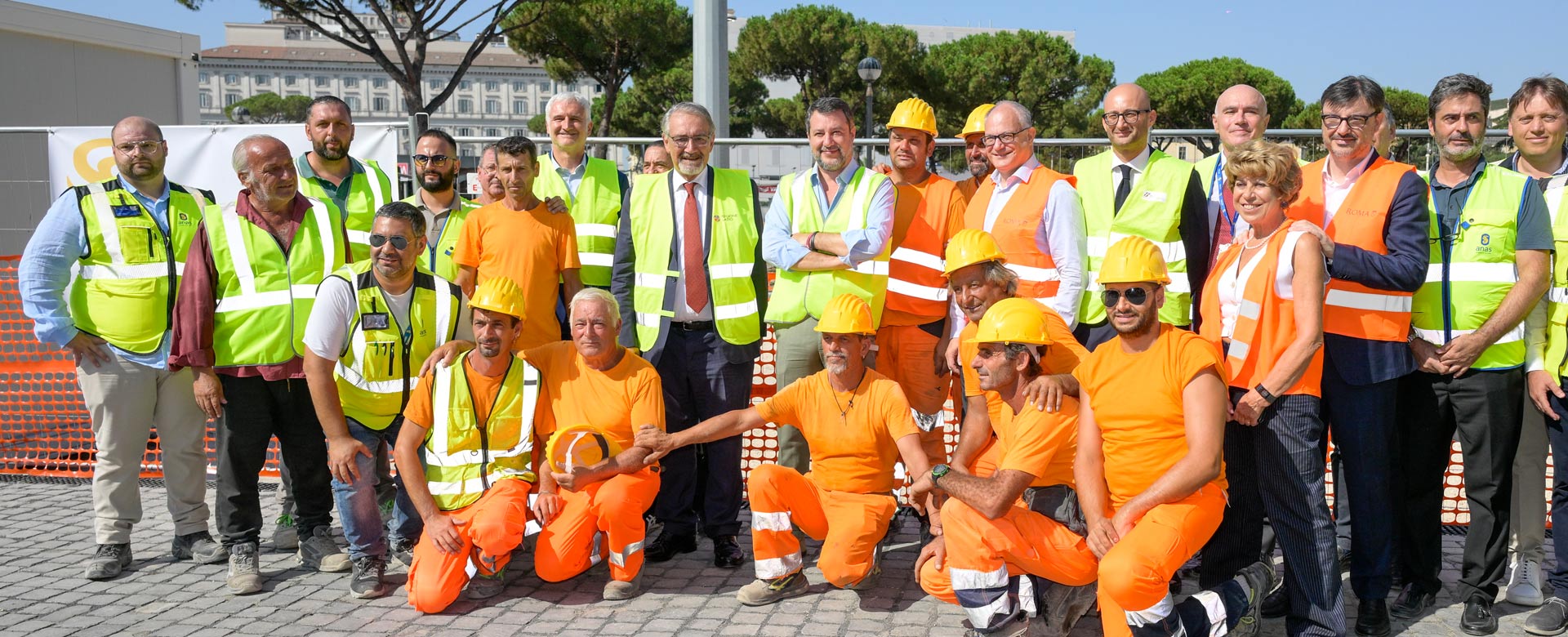 Salvini al cantiere di piazza dei Cinquecento