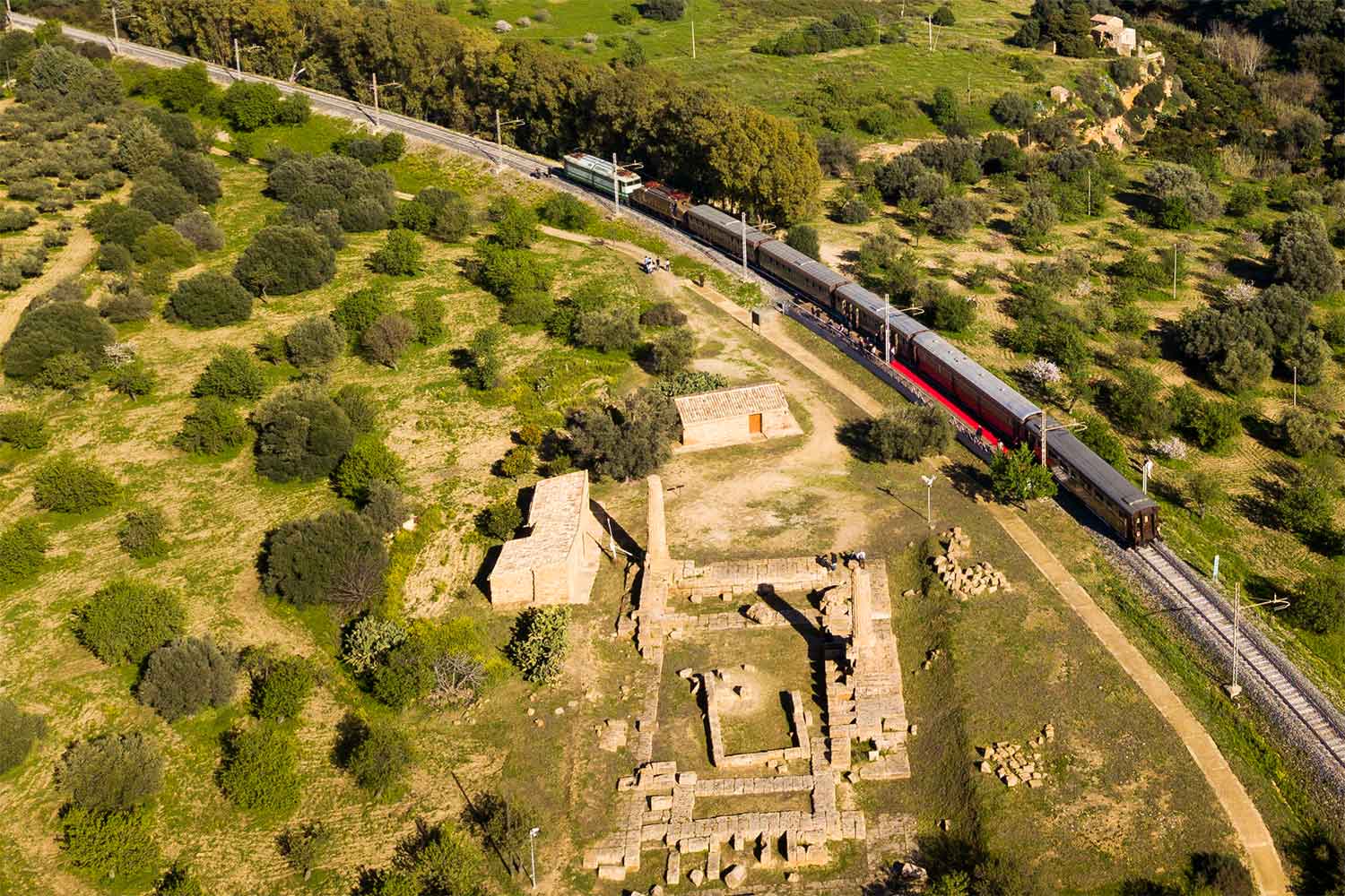 treno storico della fondazione fs in sicilia